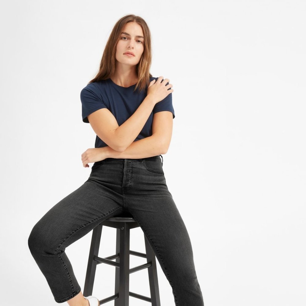Everlane High Rise Skinny in Washed Black. Size 27.
